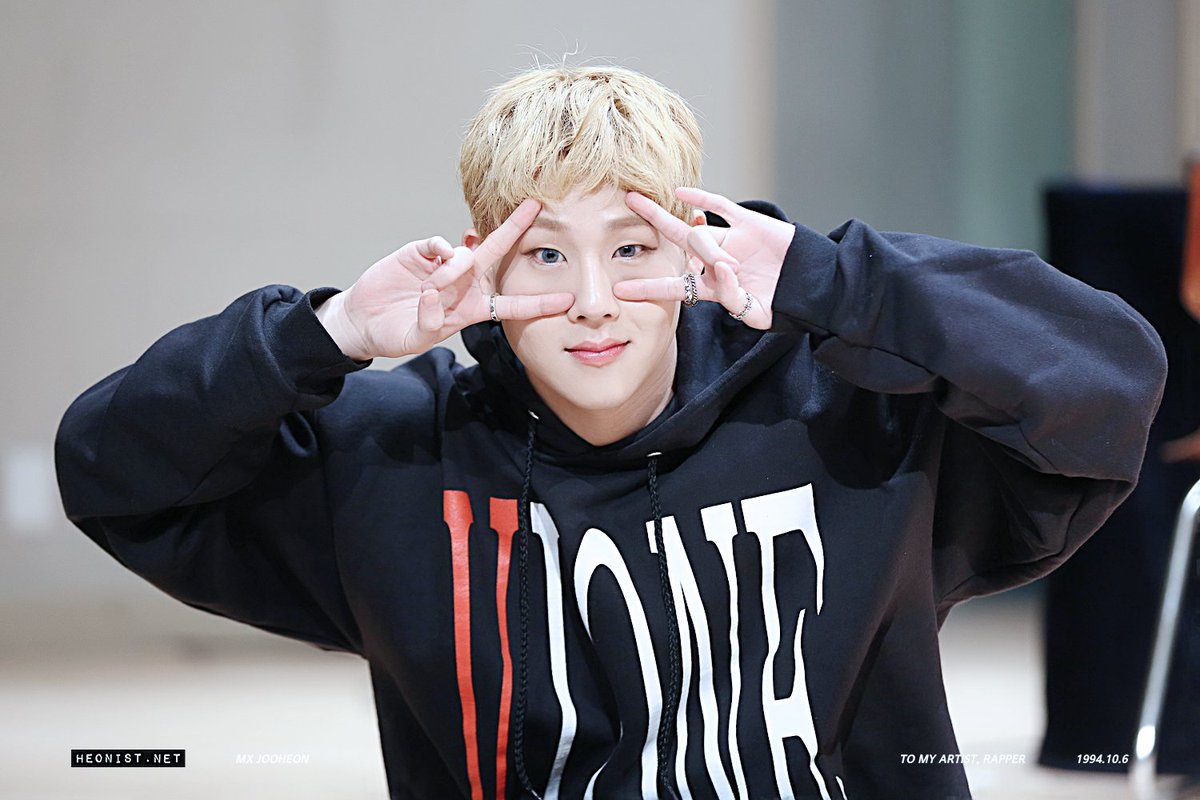 170325 영등포팬싸 #주헌 #몬스타엑스 @OfficialMonstaX 
존귀탱 아니냐고요.............(주먹울음