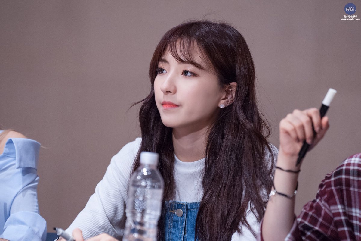 girldolsinwhite's tweet photo. eunseo ♡ wjsn https://t.co/KD42xU7Vb4