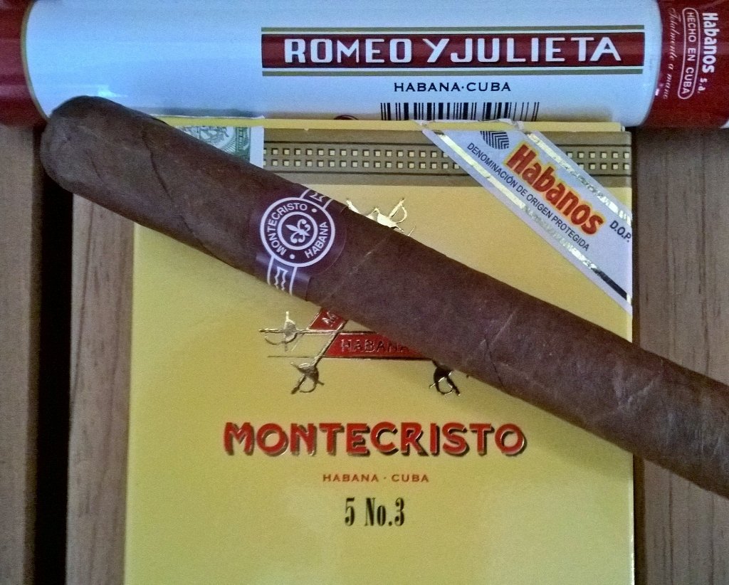 90SouthLeader's tweet photo. @MonteCigars #TexasNights @cigarsnobmag @cigars_leisure https://t.co/ziWWUAEdFn