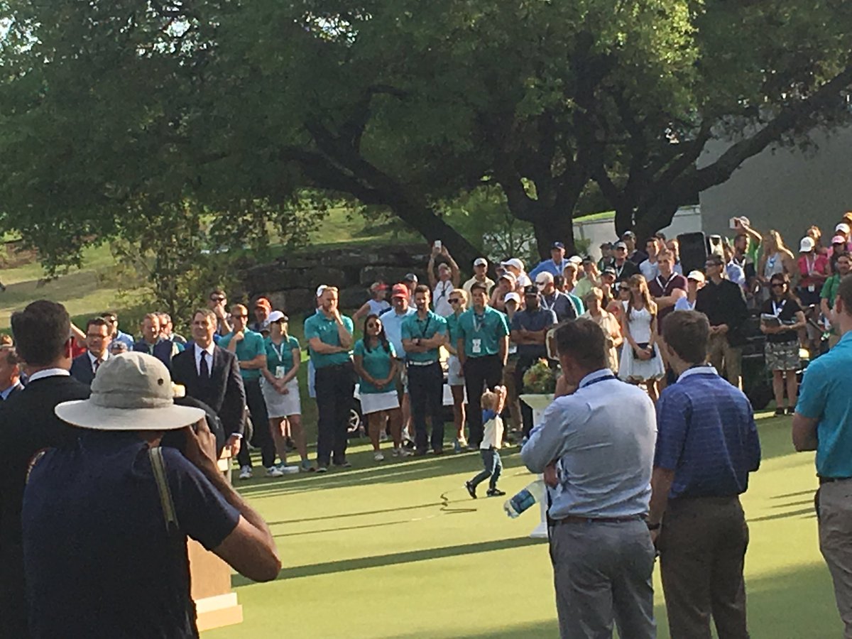 A future PGA legend? Way to let the kid play! #DellMatchPlay