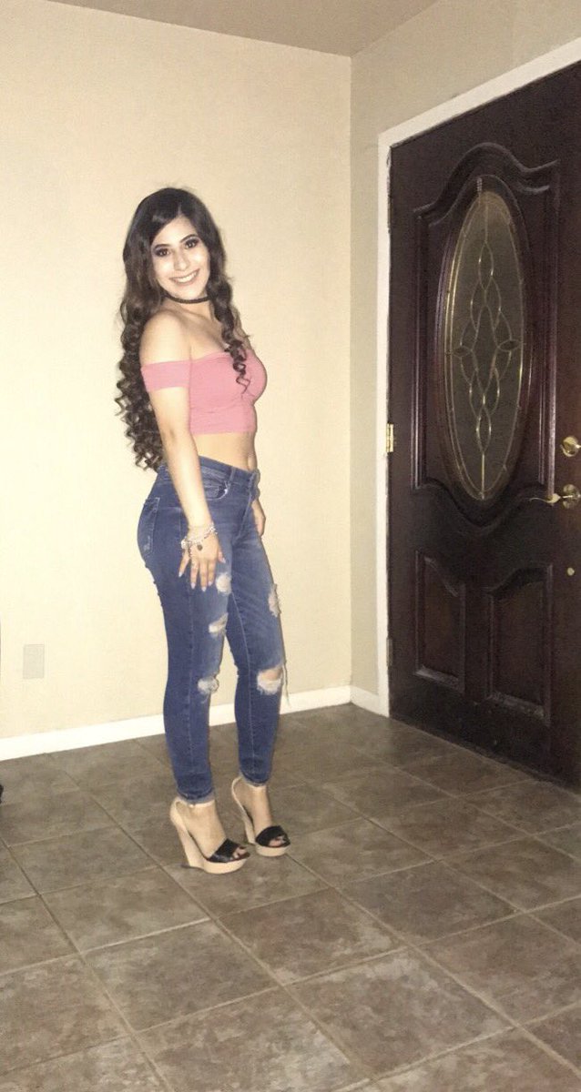_suzzzz97's tweet photo. Last night for Cachorros &amp; Ramon Ayala, unforgettable night 😜 #iwasTOOLIT #Karmasouttogetme #YOLO https://t.co/uACAtAzwPl