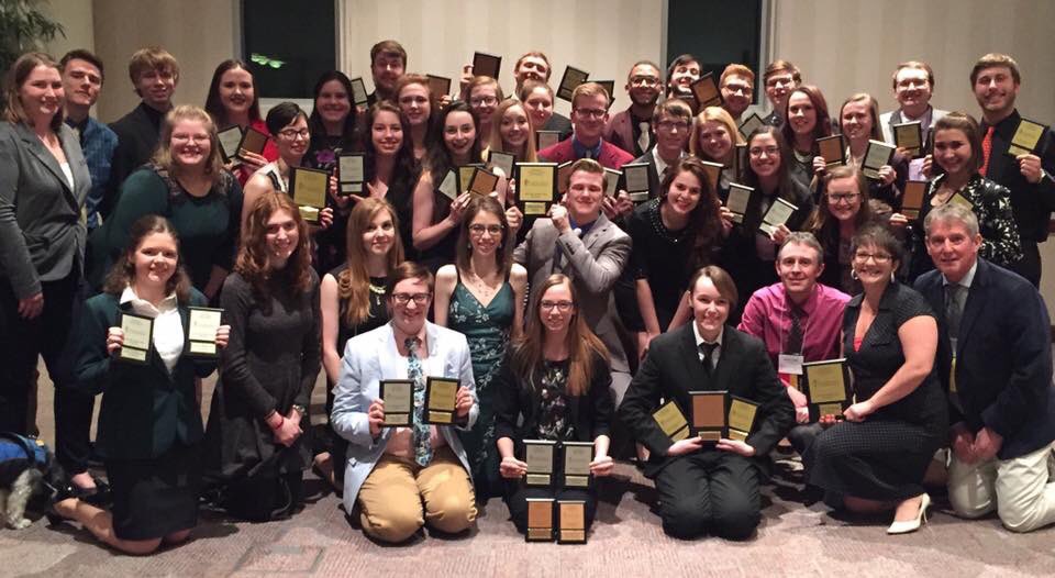 SimpsonianSC's tweet photo. Another phenomenal showing by the @SpeechDebateSC team! 

- 34 trophies 
- 3 national champions 
- 2nd in debate 
- 6th place overall https://t.co/vrr0ntIEBU