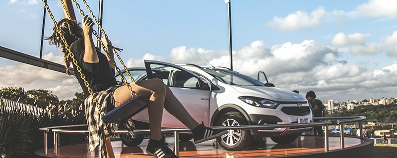 chevroletbrasil's tweet image. A galera do @antilty aproveitou a experiência do #OnixNoLollaBR com cliques inspirados no nosso #PalcoOnix e no Espaço Chevrolet! Curtiram?