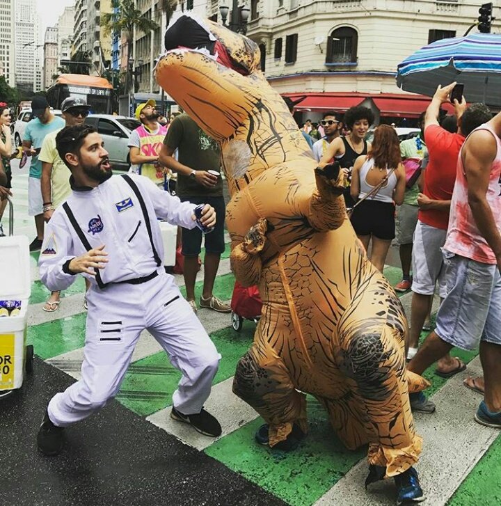 gugarantes's tweet photo. essa galáxia foi louca. https://t.co/PgOFNXCfxH