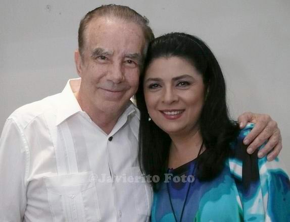 javierit0's tweet photo. Con su gran amigo el Sr. Mauricio Herrera #VictoriaEsAmor @victoriaruffo31 https://t.co/56pRT9GFSP