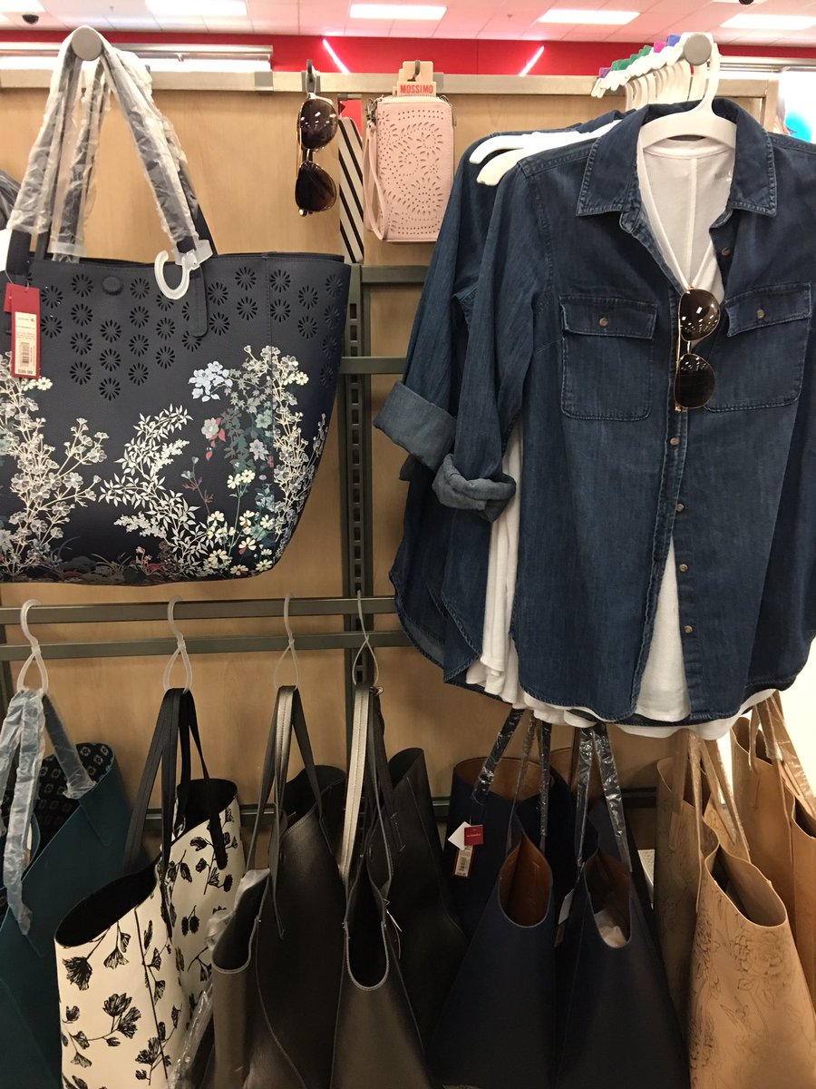 Stephanie131685's tweet photo. Lots of fun playing in accessories this weekend @T2586! #funwithfashion #itsalreadysellingdown https://t.co/1DpdVlpD3i