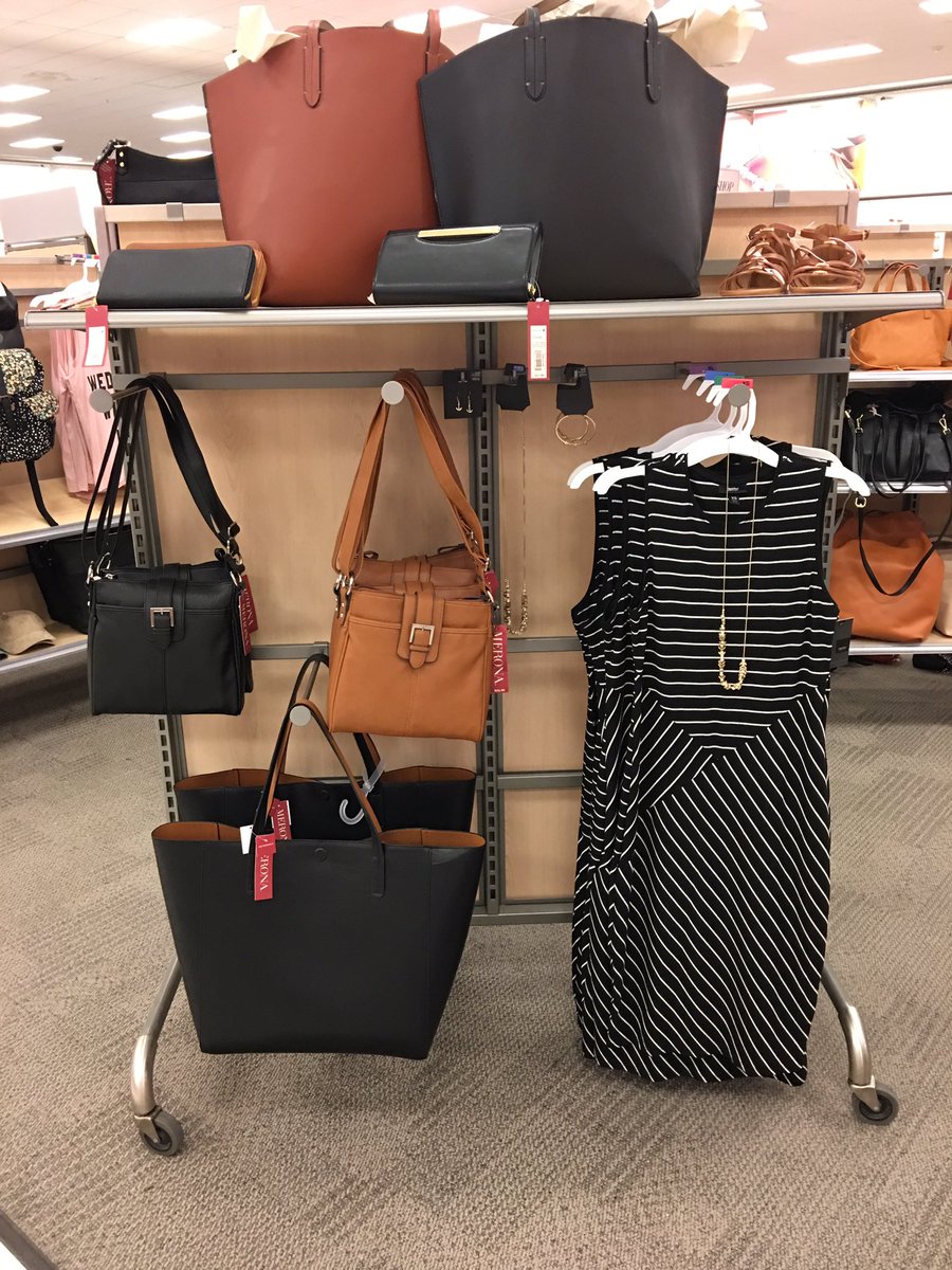 Stephanie131685's tweet photo. Lots of fun playing in accessories this weekend @T2586! #funwithfashion #itsalreadysellingdown https://t.co/1DpdVlpD3i