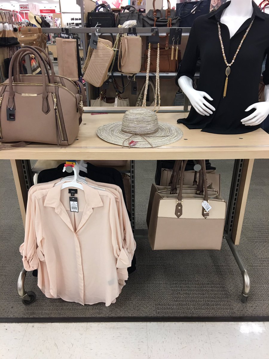 Stephanie131685's tweet photo. Lots of fun playing in accessories this weekend @T2586! #funwithfashion #itsalreadysellingdown https://t.co/1DpdVlpD3i