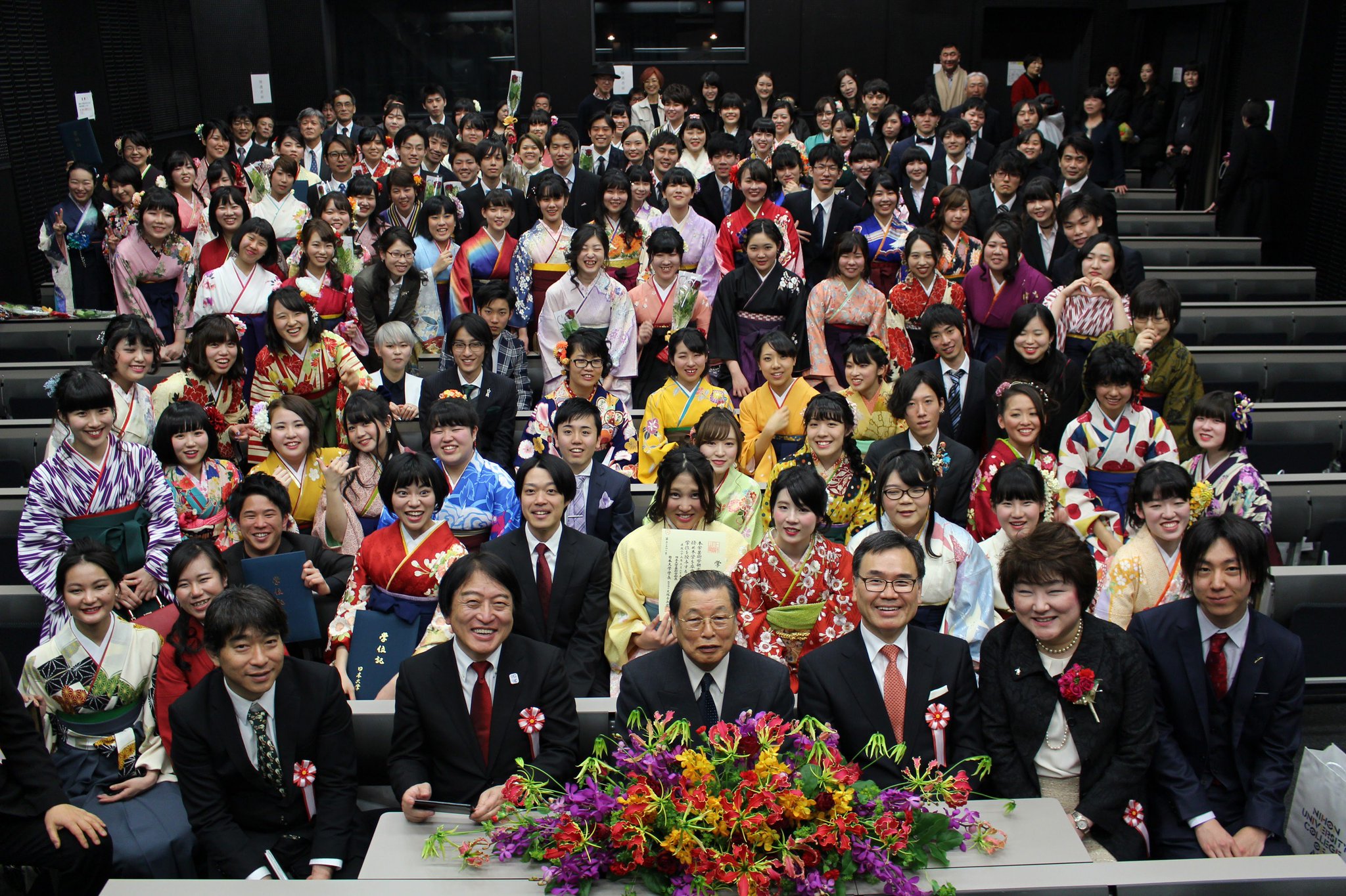 日本大学芸術学部デザイン学科 3月25日午前 武道館にて日本大学卒業式 午後には芸術学部江古田校舎にてデザイン学科 学位授与式がとりおこなわれました 卒業生の皆さん あらためてご卒業おめでとうございます 日本大学芸術学部デザイン学科 3月25日午前 武道館にて日本大学卒業式 午後には芸術学部江古田校舎にてデザイン学科 学位授与式がとりおこなわれました 卒業生の皆さん あらためてご卒業おめでとうございます