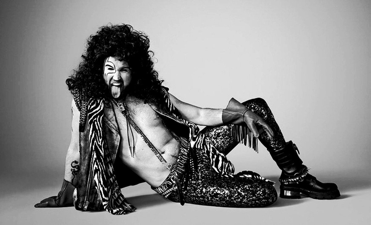 alyssaraetho's tweet image. thanks rob mcelhenney for my life