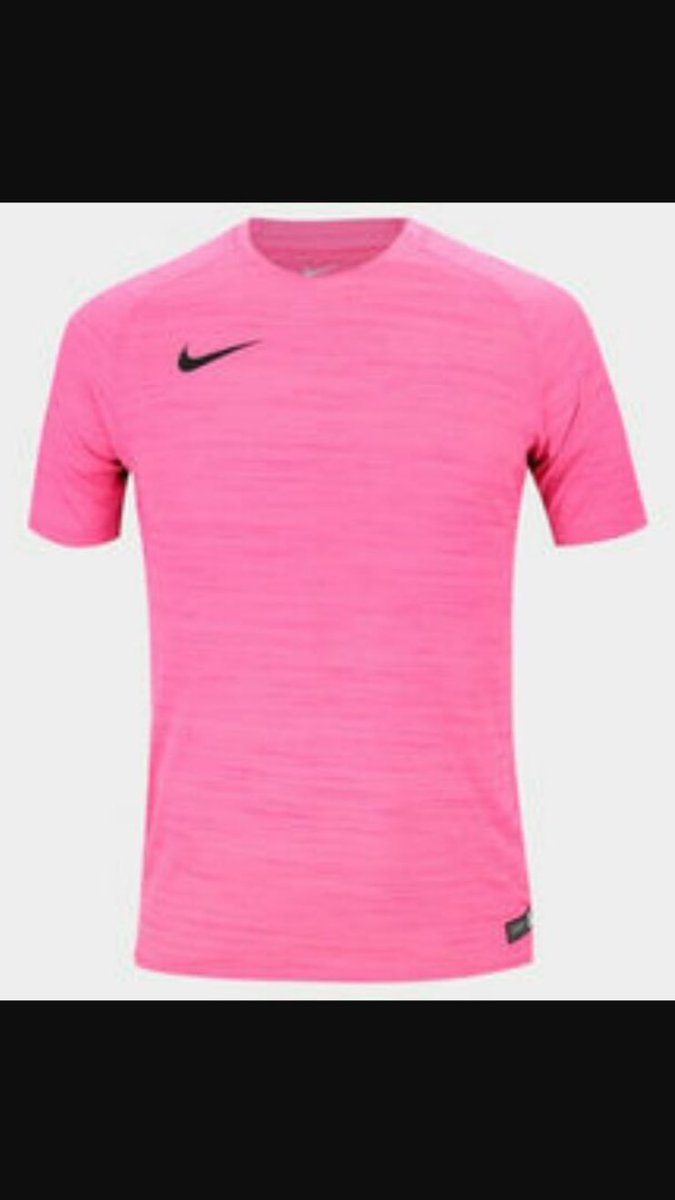 tomspinellifans's tweet photo. Sorteo: para participar tenes que seguir a @tomispinelli1 y a nosotros, darle rt y estaras participando por la remera que uso el gladiador!! https://t.co/BiXOFRDsiE