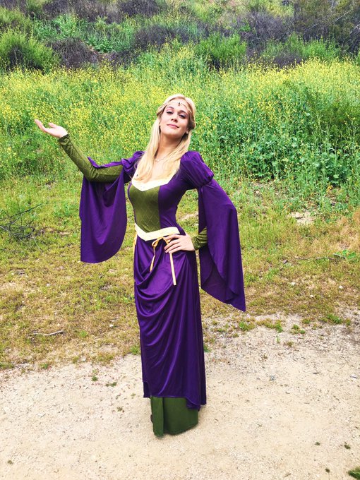 In my natural habitat 👸🏼 filming a #kingofavalon commercial! https://t.co/7Wu2Z8gJWc<a href="/tag/kingofavalon"class="tags">#kingofavalon</a>