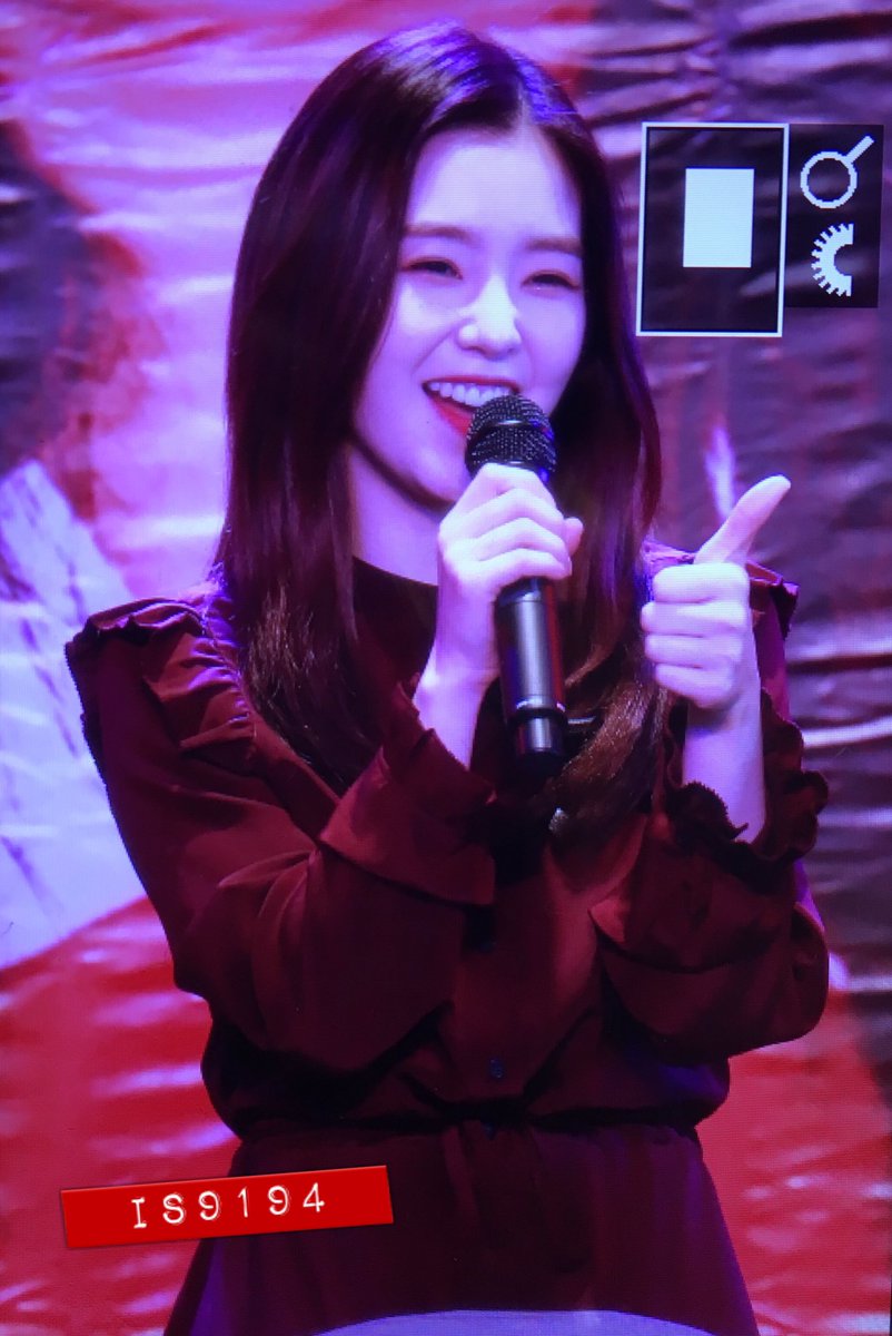 IS9194's tweet photo. (Preview) 170327 #REDVELVET_1st_inBKK Fansign #아이린 #IRENE https://t.co/dUJpauCIoi
