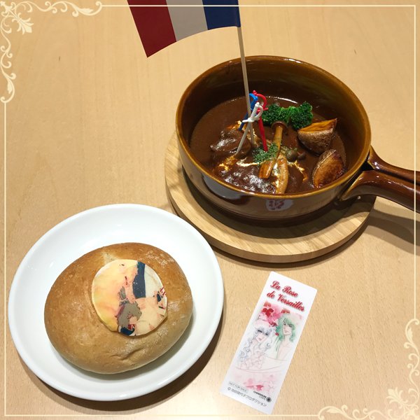 power_ambitious's tweet photo. 池袋のキャラウムカフェにて「ベルサイユのばらカフェ」が期間限定オープン！フードや デザートなどが盛り沢山♪お食事などを頼んで頂くと、ランダムでアクリルしおり等をプレゼント中！期間：2017年3月18日～5月31日まで/詳しくはこちら→https://t.co/0Z0FKLxXhy https://t.co/mM9NsmYCjo