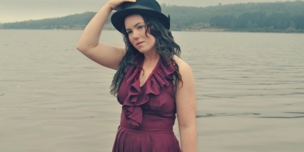 Coast Fm 88.7- Tues 28/3  Interview with "Darcy Fox" + great music 8-10pm. live stream it on coastfm.com.au
