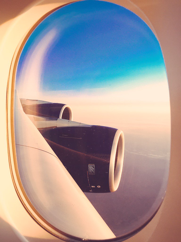 alissa_cat's tweet photo. Sunrise on the @British_Airways  inaugural Airbus A380  flight BOS to LHR! https://t.co/f5Wt5kU3Xt