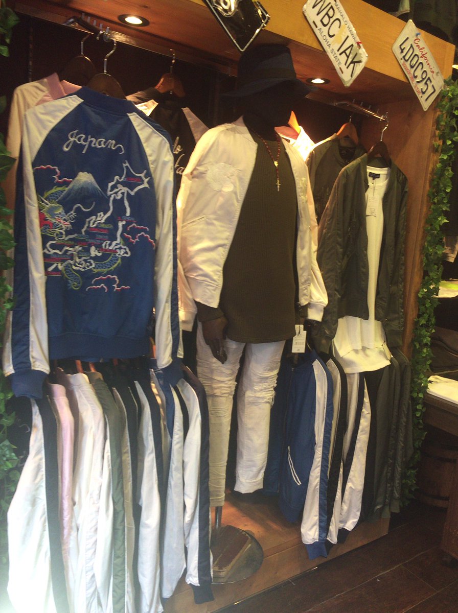 ng_gain's tweet photo. 更新遅くなりまことにすみませんでした。
在庫が少なくなっていたスカジャンシリーズ再入荷しました。 https://t.co/5tzr5fiGy8
