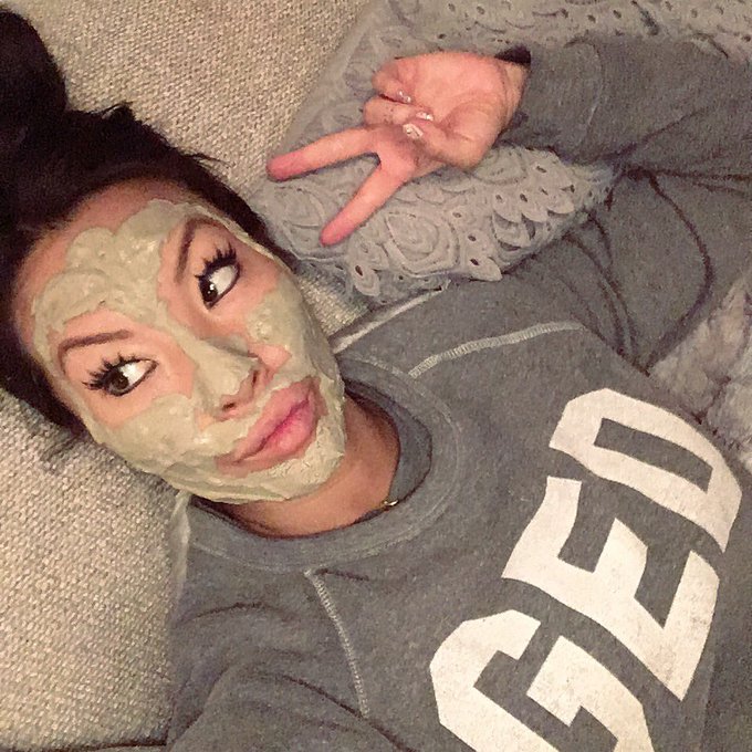 Saturdays are for creampies and Sundays are for facials https://t.co/s0eOQpRuhI