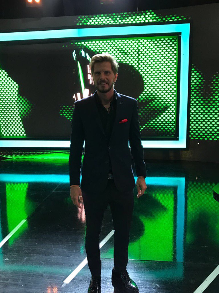 FansVignolo14's tweet photo. Gracias @Agustino_Of Por Acompañarme En Pasión Por El Fútbol! Por @eltreceoficial !Ya Venimos! https://t.co/EBYJEObLeg