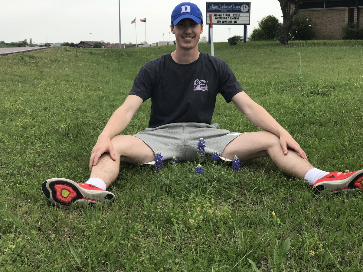 TristinZuber's tweet photo. Little photo shoot today #bluebonnets #texas 😂 @emilydawwson @ASAPbirdman https://t.co/kpcdqledgk
