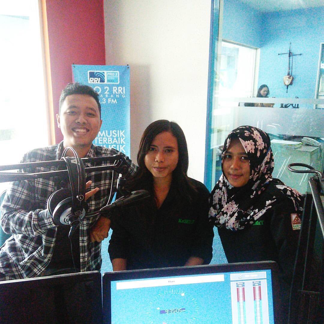 LIVE NOW! Bincang Mangrove Bersama KeSEMaT di @Pro2SMG
-----
10.00 - 11.00 WIB. WA/SMS 08156510953.
-----
Sreaming rri.co.id/stream/pro2sem…