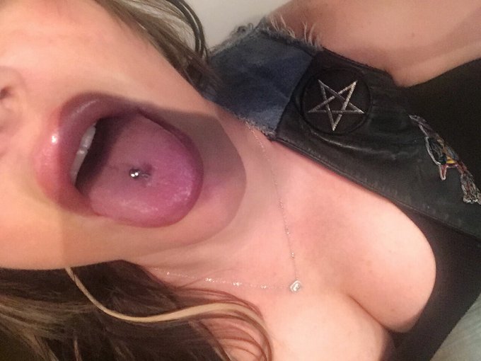 #Mouthwatering #clubsavannahjane #pornstar #rocknroll #bigboobs #juicylips https://t.co/ervptT5EFe<a href="/tag/mouthwatering"class="tags">#Mouthwatering</a><a href="/tag/clubsavannahjane"class="tags">#clubsavannahjane</a><a href="/tag/pornstar"class="tags">#pornstar</a><a href="/tag/rocknroll"class="tags">#rocknroll</a><a href="/tag/bigboobs"class="tags"><span>#bigboobs</span></a><a href="/tag/juicylips"class="tags"><span>#juicylips</span></a>