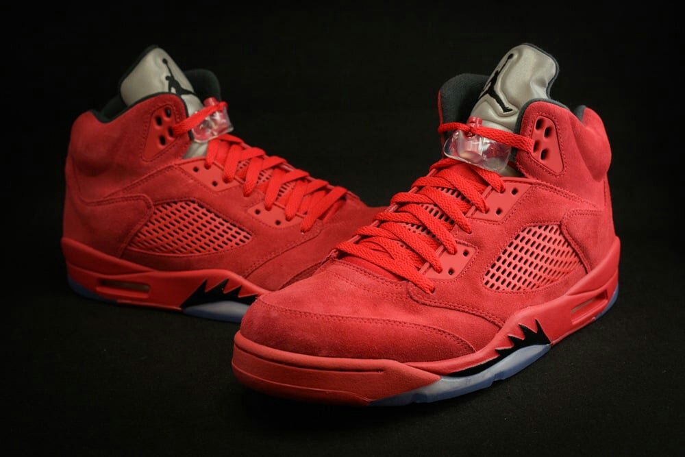 DariusKelley2's tweet photo. Air Jordan 5 University Red release on 07/01/2017 for $190 via @KicksOnFire #KoFapp https://t.co/obxxquc4cg