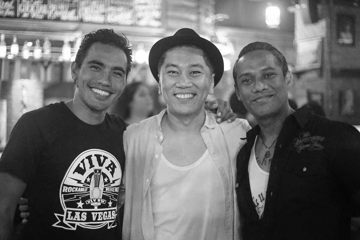 Last Thursday night. 

Royally good times with <a href="/leonardo_music/">HisImpeccableSix</a> &amp; <a href="/THEHYDRANTBALl/">The Hydrant Official</a>.

#Swing #Rockabilly

10 pix on IG: instagram.com/p/BSHCmCEhlxx/