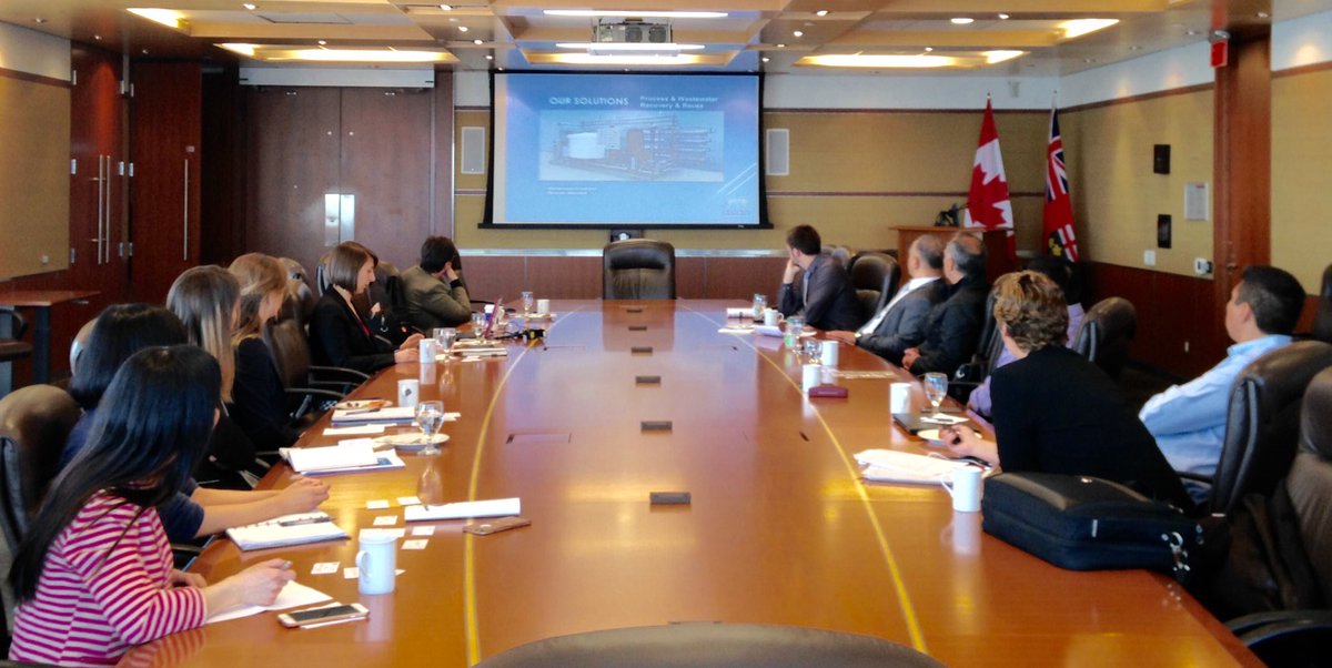 OntarioEnMexico's tweet photo. .@WaterTAPOntario, @AUGSignals, @MaratekEnviro, @FilTrekCorp, #FederalScreen y #Aslan presentan #tecnologíaslimpias a empresas mexicanas. https://t.co/BrILqeMrSW