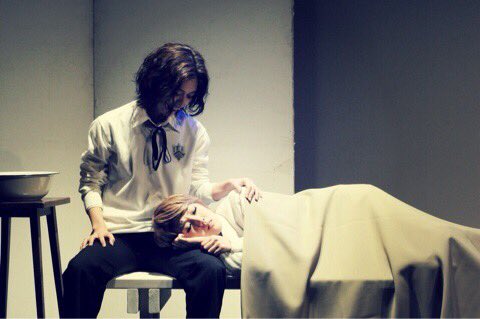 yuhi1028's tweet photo. 高校の演劇部だった友達とBrotherMoonの鑑賞会！
1人の子はルカくん、レビくんに感情移入して泣き出してしまいました。笑
高校の友達とMono-Musicaの作品について語り会える日が来るなんて…✨

#モノムジカ
#BrotherMoon https://t.co/4YO7cjotNH