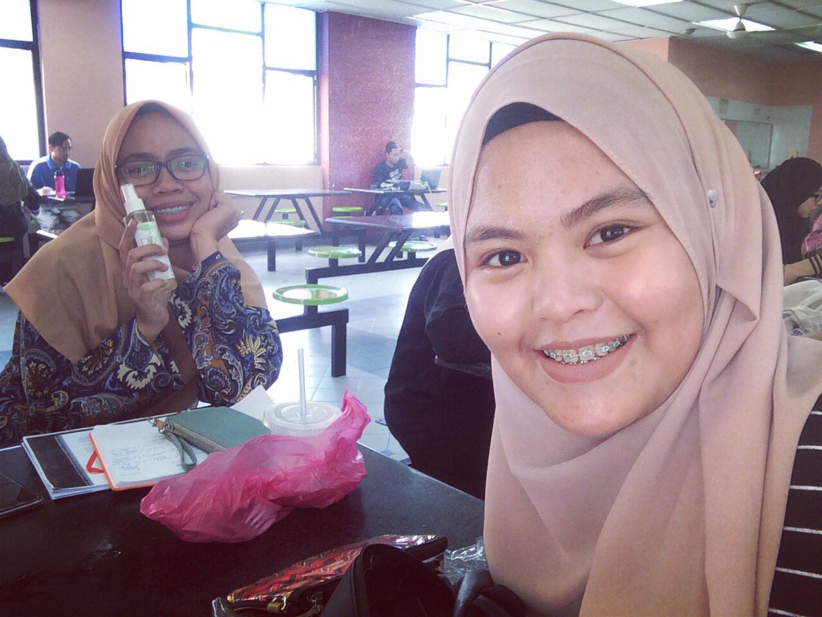 nanahanna94's tweet photo. Tq awak..jual ya💕 #coduiagombak #bccream #greenteafacemist https://t.co/BSwPfthXgi