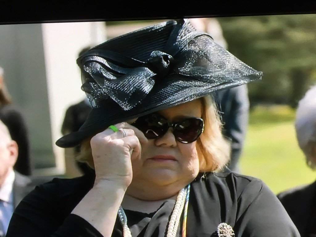 chamois11's tweet photo. Bow hat! #basketsfx #bowhat https://t.co/99ezH9tvD0