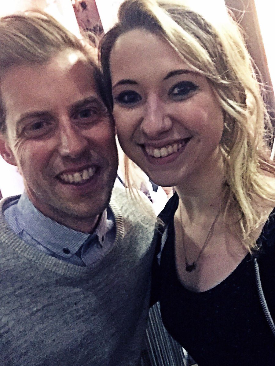 sarahmitam's tweet photo. I MET ANDREW!! He was an absolute sweetheart&amp;took his time talking to me. Put on an amazing show too!Thank you for everything @andrewmcmahon https://t.co/rAsJBxVOxJ
