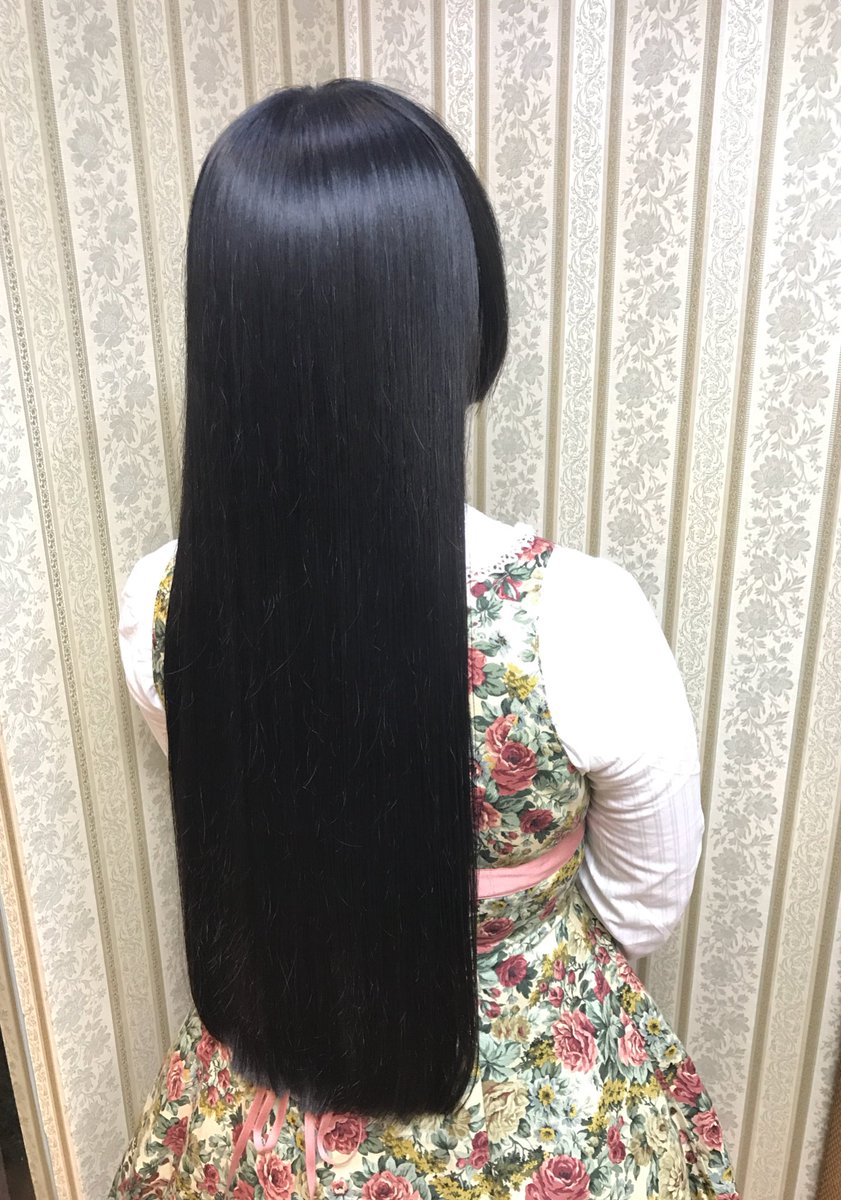 シャンテグラム Twitter ನಲ ಲ ヘアスタイル紹介 黒髪ロング姫カットのお客様 春らしい雰囲気のお洋服に艶やかな黒髪が美しいです
