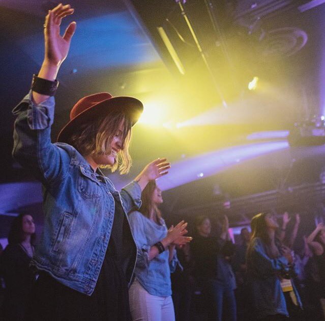 kaceefaith_'s tweet photo. Don't give some. GIVE ALL. #Worship #InfluenceConf https://t.co/lwOiCu5mt2