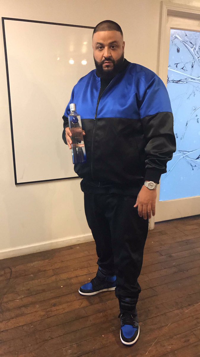 jordan wearing royal 1