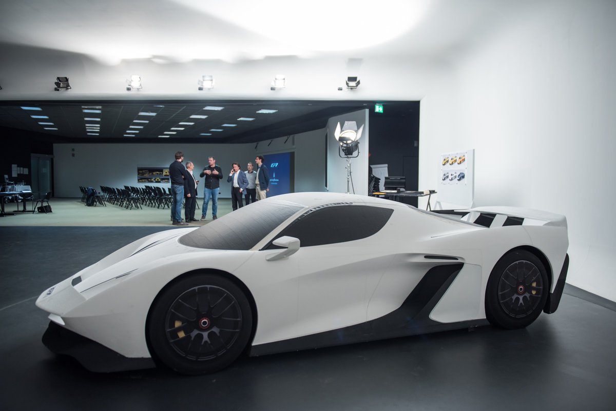 The EF7 is a balance between emotion and efficiency typical of <a href="/PininfarinaSpA/">Pininfarina</a>’s design work