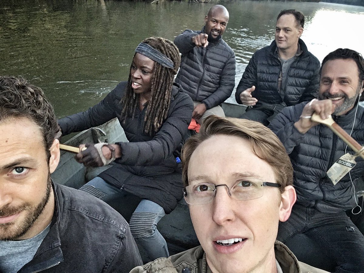 AndyLincolnNews's tweet photo. #BTS #TheWakingDead Season 7, Episode 15"Something They Need" #TWD
#AndrewLincoln #RickGrimes
#JordanWoodsRobinson #Eric

📷: @jwoodsrobinson https://t.co/g73lcD46Ud
