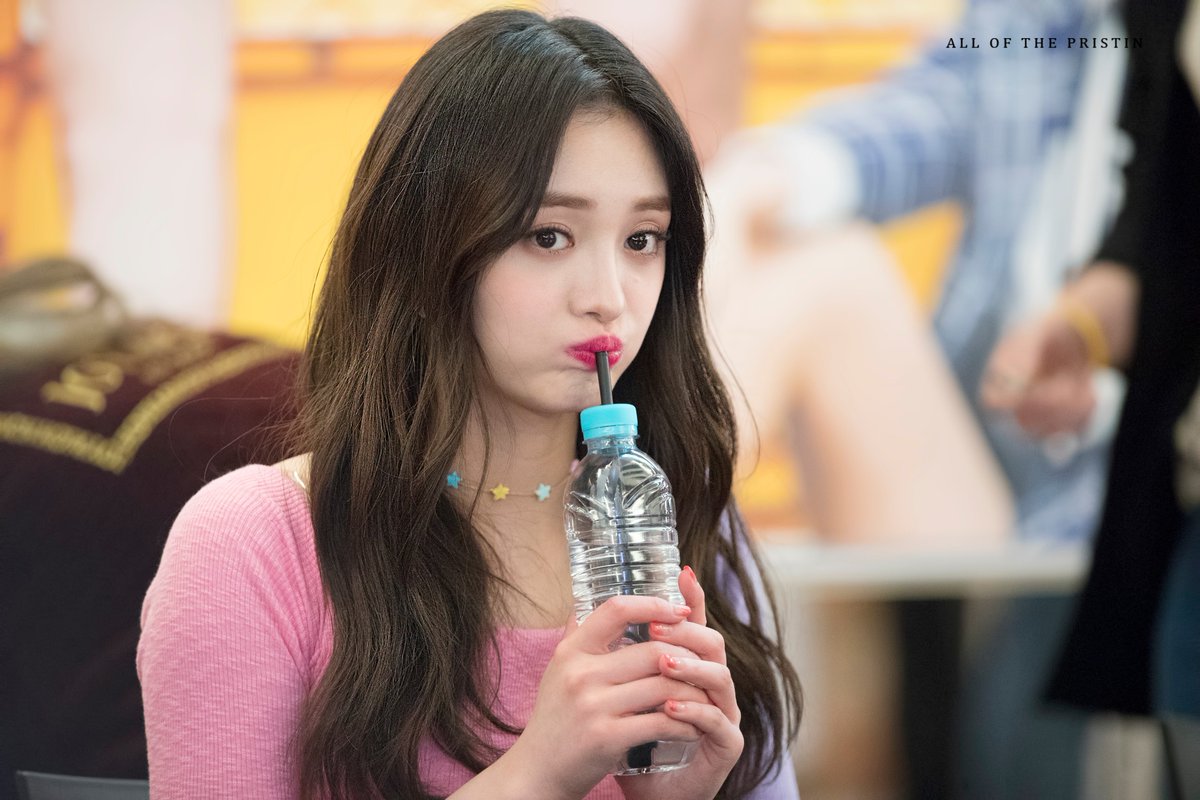 Brighteyes0321's tweet photo. 170325 프리스틴 여의도 공개팬싸인회
#주결경 #jieqiong #프리스틴 #Pristin https://t.co/ge9V3V8xuC
