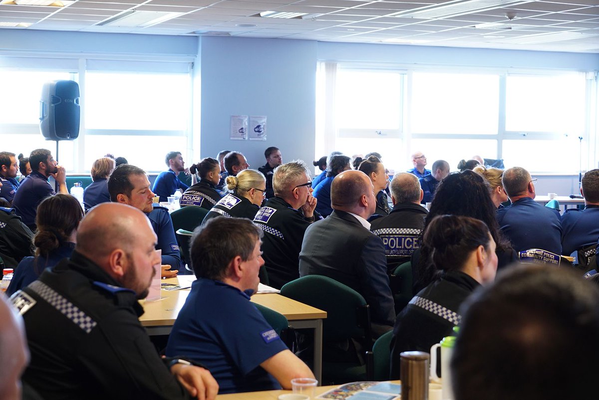 cheshirepolice's tweet photo. Today we're celebrating the role of our PCSOs and showcasing all the wonderful work they do #CCPCSO2017 https://t.co/GvBEMgGNJV