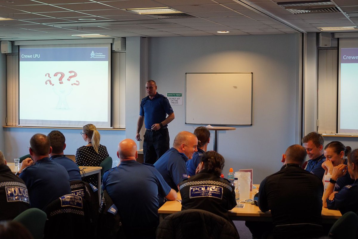 cheshirepolice's tweet photo. Today we're celebrating the role of our PCSOs and showcasing all the wonderful work they do #CCPCSO2017 https://t.co/GvBEMgGNJV