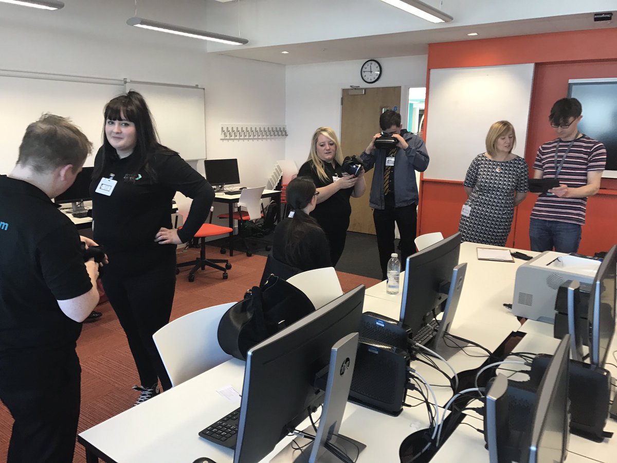 oMOSSADo's tweet image. Virtual reality workshop #nextstepsconference @AyrshireColl