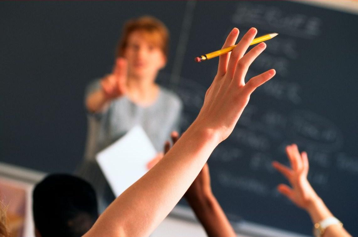 Venetoinfo's tweet photo. #Scuola, @DonazzanElena al ministro @valeriafedeli: “Servono 641 docenti in più per l’anno scolastico 2017-2018″

https://t.co/OqKeuxwpHm https://t.co/sphLMsFTRf