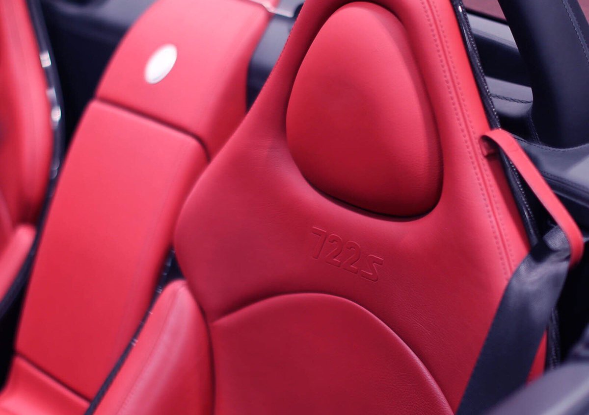 CarWaffle's tweet image. Rare 640hp #Mercedes SLR 722 S Roadster spotted on sale for $745k 😍😍 bit.ly/2n9nmDN