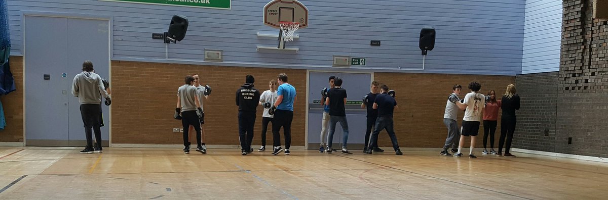 WSCGetActive's tweet image. Final week of boxing for @WestSuffolk students before half-term! Hopefully be seeing some new faces in local clubs soon! #MakeSportAHabbit