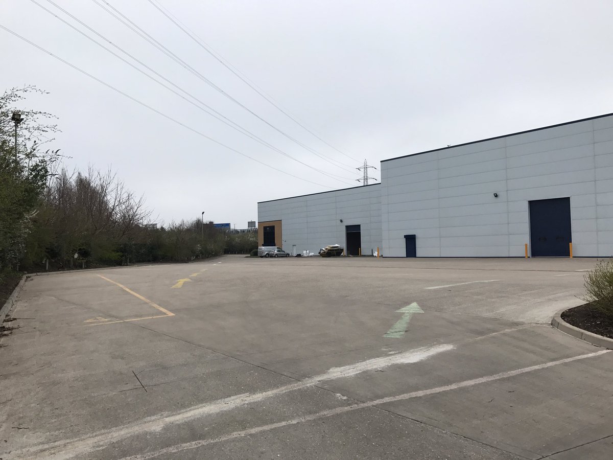 Cracking industrial/warehouse to let in #Birmingham 9,858 - 46,805 sq ft. 0121 200 2220 for info #ukmfg #logistics #commercialproperty