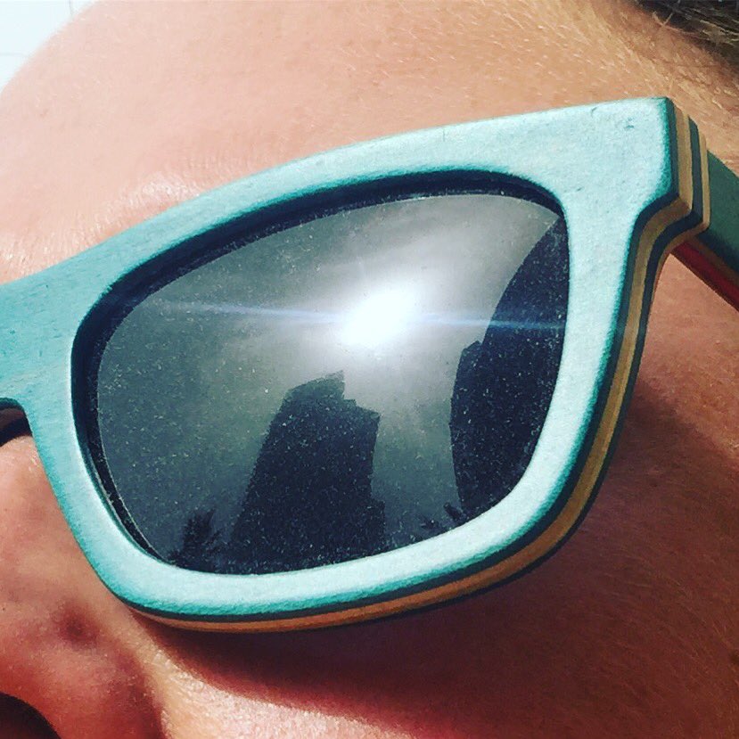 The Sun breaks through the clouds at last. Summer are you here yet?
Los-lifestyle.com
#sunglasses #leighonsea