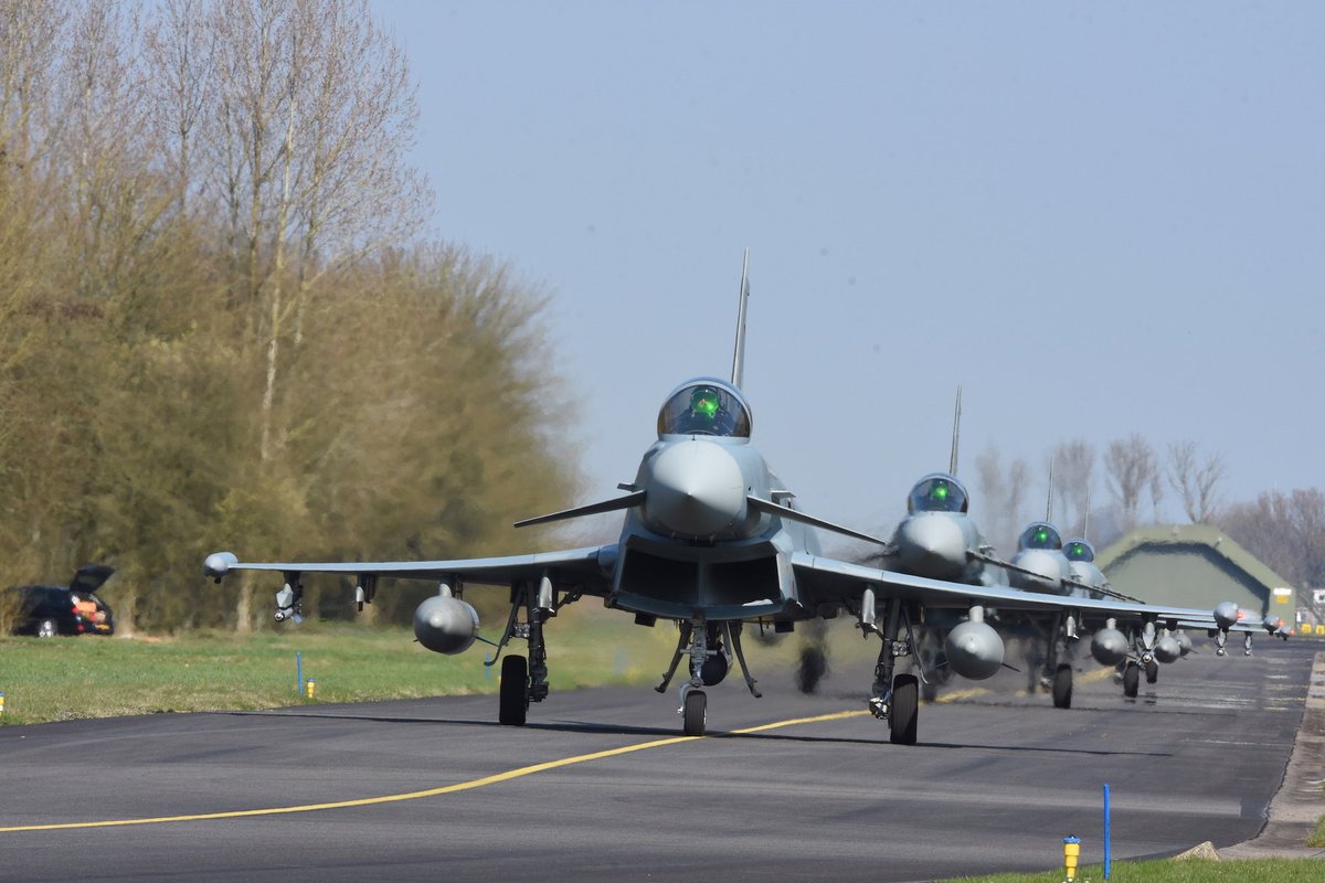 IT GIET OAN! #FrisianFlag2017 Over half uur eerste #takeoff