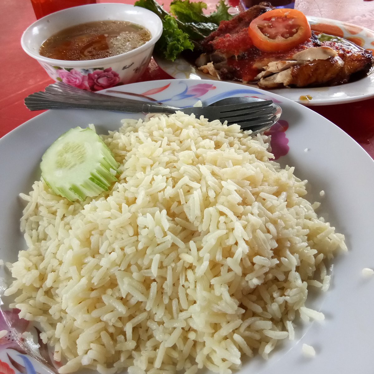 niknurz's tweet image. Bismillah, lunch nasi ayam 😄
.
#dynamic88businessclub 
#Dynamic88 
#Programsaving2017 
#eykalifestyle