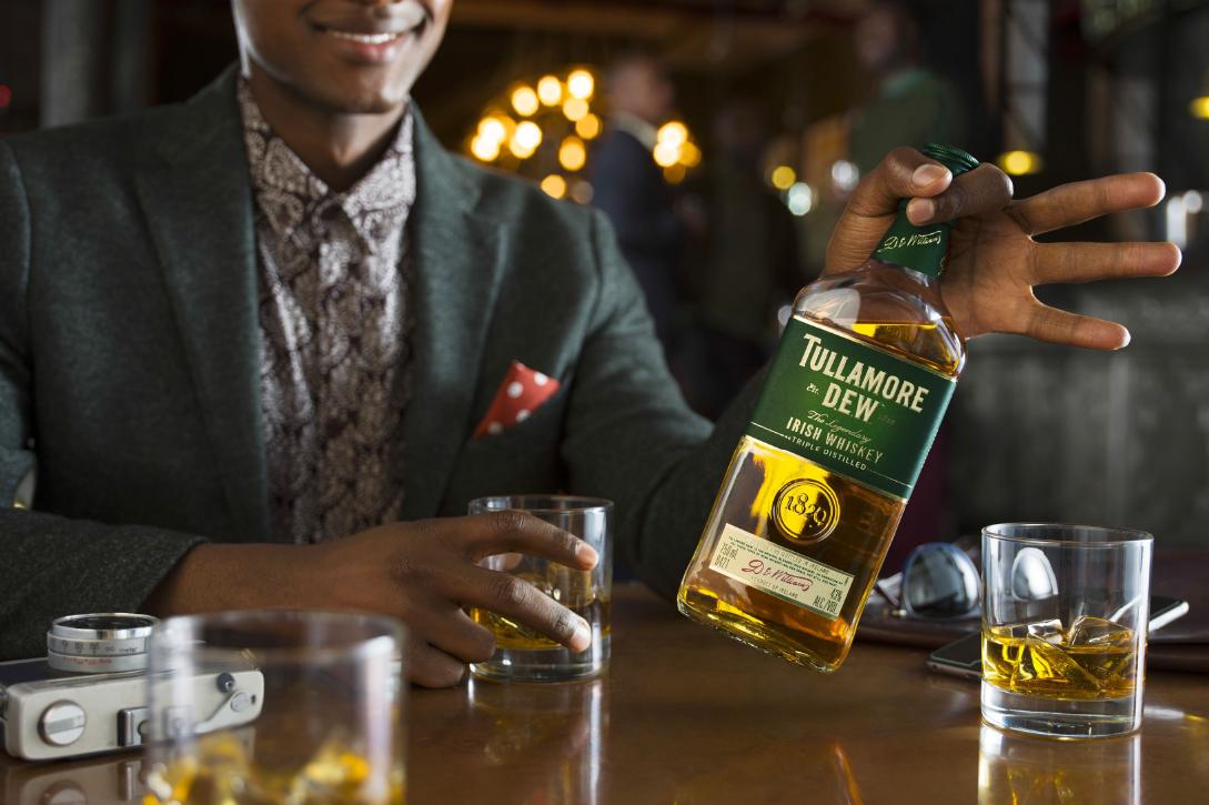 Biz_Retail's tweet photo. Building a whiskey brand that's #3xBetter .@TullamoreDEW #BrandManagerMonth https://t.co/I55kT8R8aD by @hartzenburger via @Biz_Retail https://t.co/n7cWluf3DB